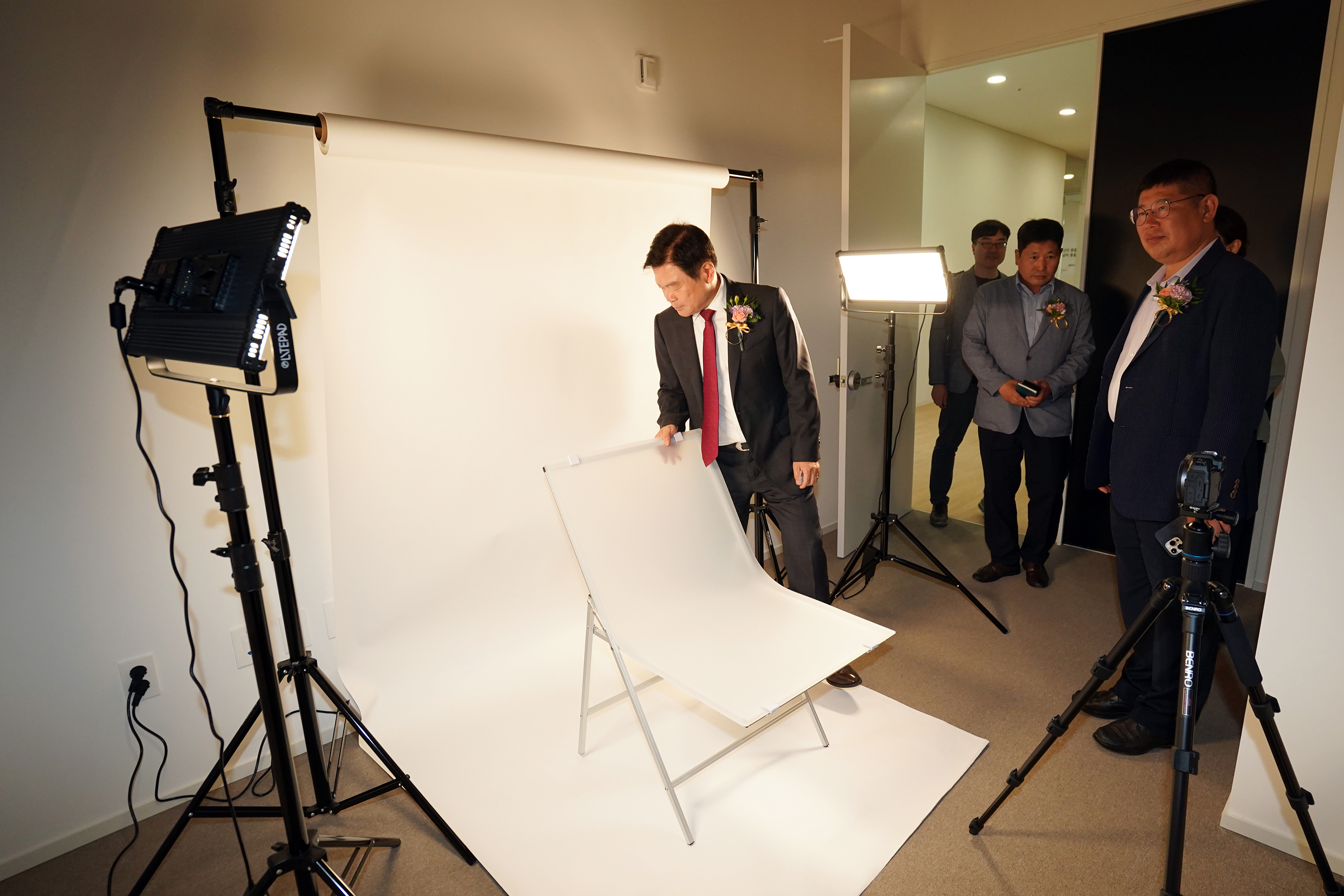 청년들의 참여를 활성화하여 정책 효율성을 높이는 관내 3개 대학 업무협약 이미지 8 - 본문에 자세한설명을 제공합니다.