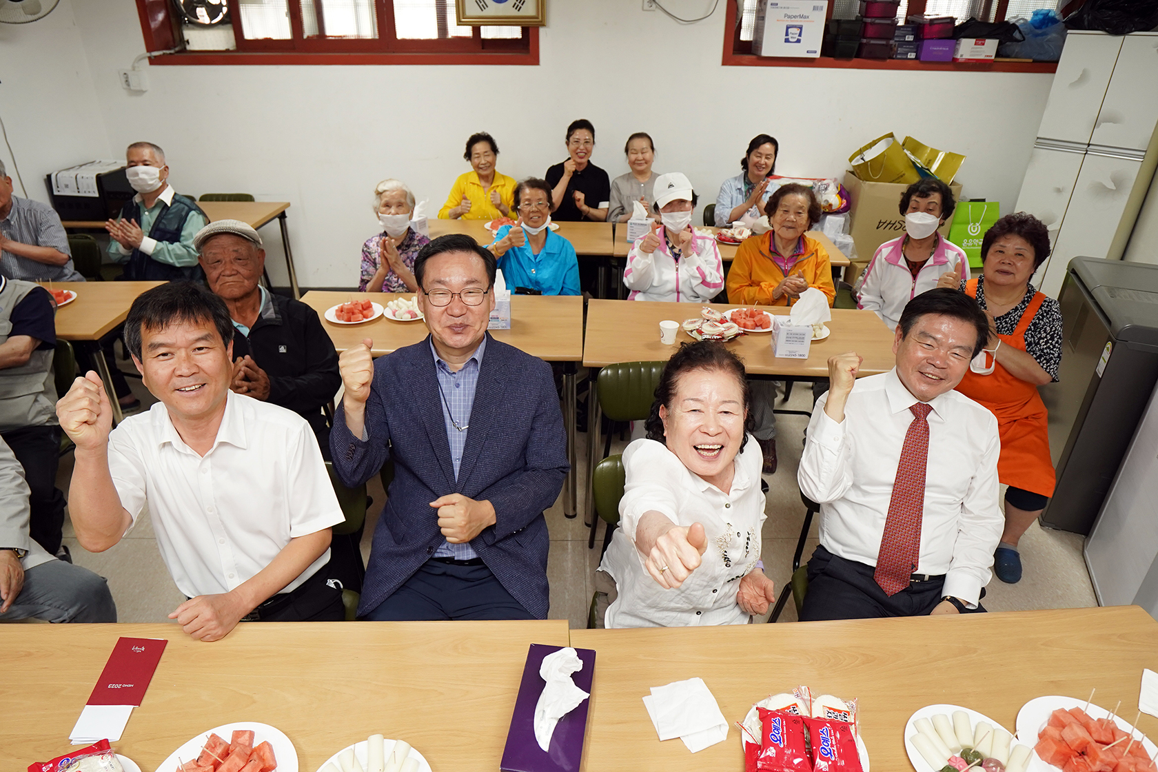 답3경로당, 창방경로당, 6.25 참전용사 동대문구지회 방문 이미지 6 - 본문에 자세한설명을 제공합니다.