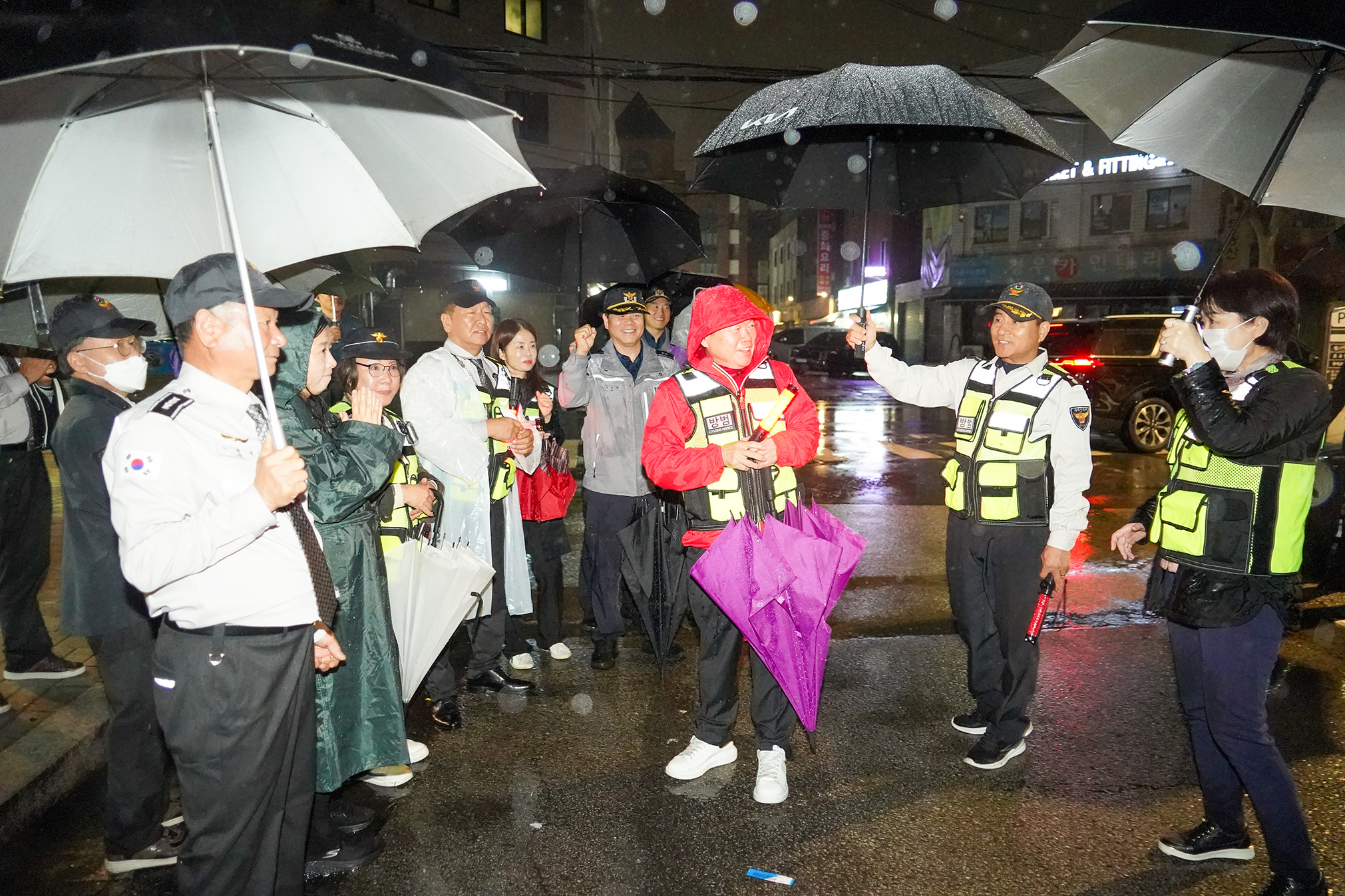 자율방범대·동대문구·동대문경찰서 야간합동 순찰 이미지 7 - 본문에 자세한설명을 제공합니다.