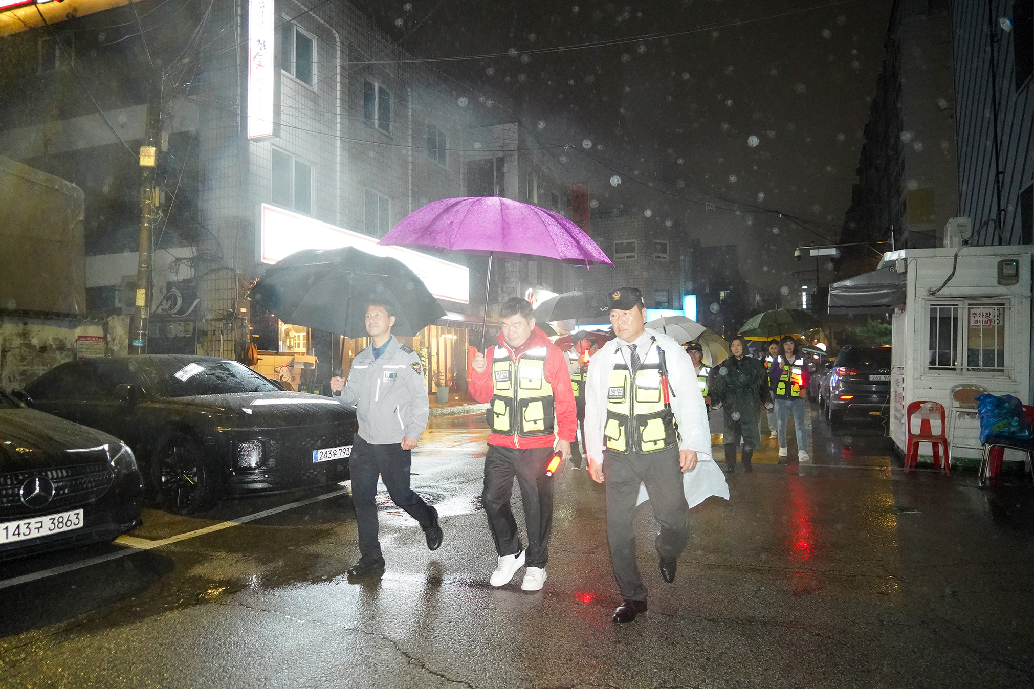 자율방범대·동대문구·동대문경찰서 야간합동 순찰 이미지 8 - 본문에 자세한설명을 제공합니다.