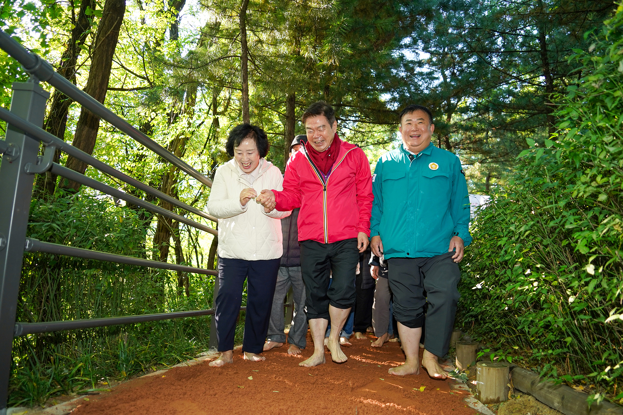 답십리근린공원 황톳길 개장 이미지 4 - 본문에 자세한설명을 제공합니다.