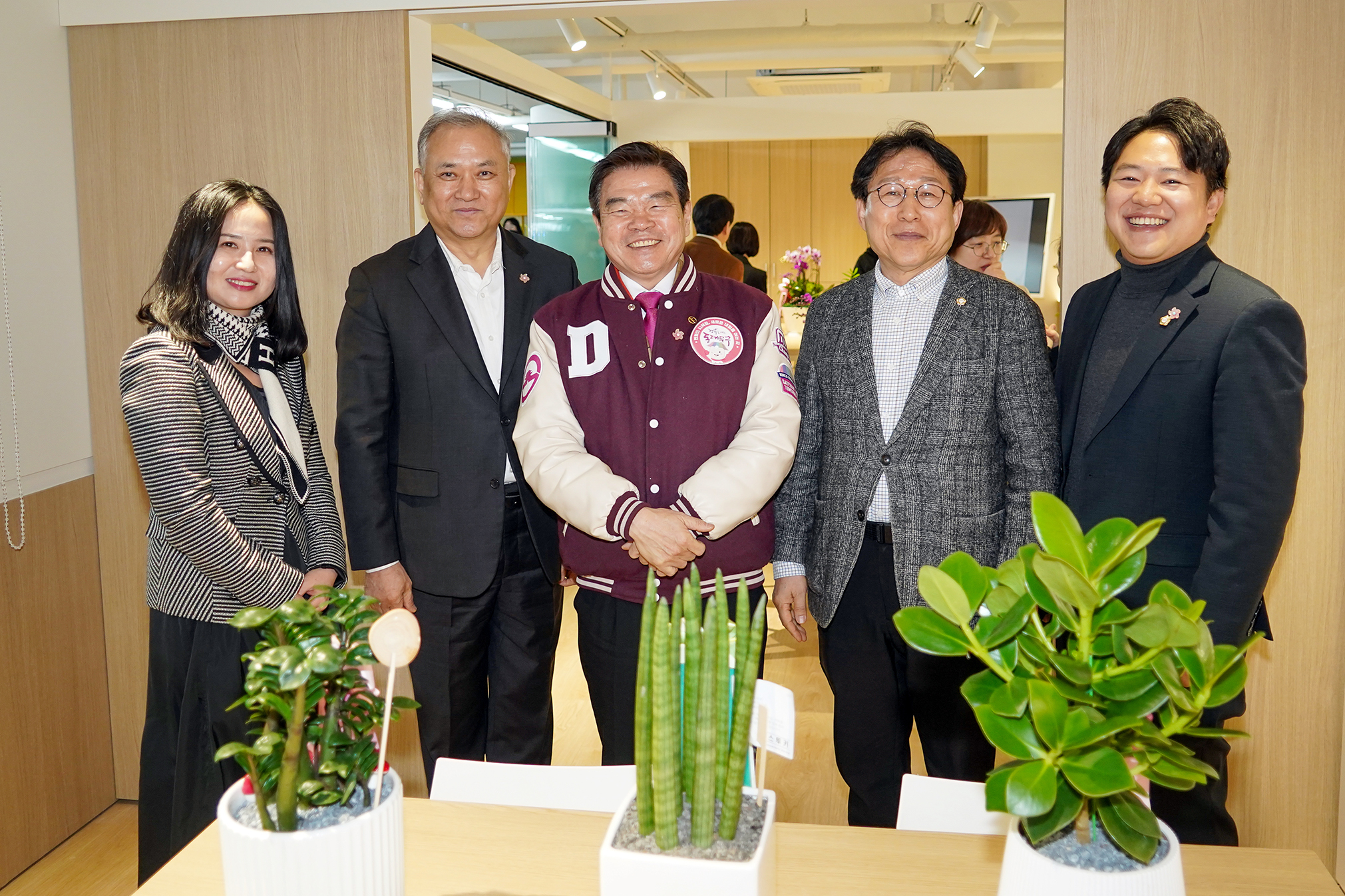 ‘씽글벙글 사랑방 이음마루 동대문구 1호점 개관 이미지 8 - 본문에 자세한설명을 제공합니다.