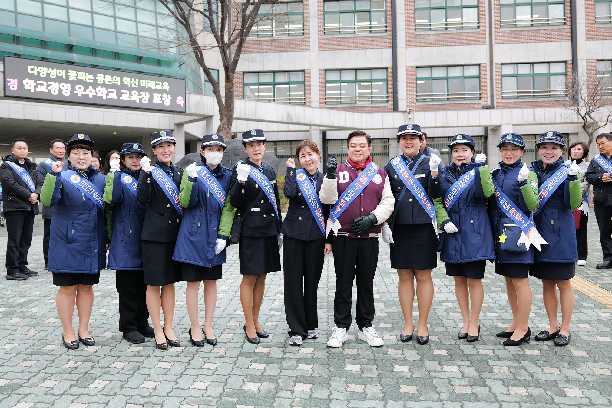 답십리초교 통학로 교통안전 캠페인 이미지 8 - 본문에 자세한설명을 제공합니다.
