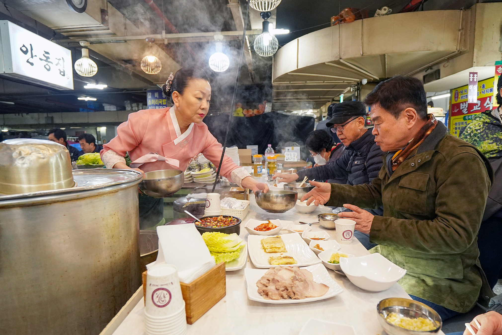 안동집 구민 200명을 대상 따뜻한 음식 나눔 행사 이미지 3 - 본문에 자세한설명을 제공합니다.