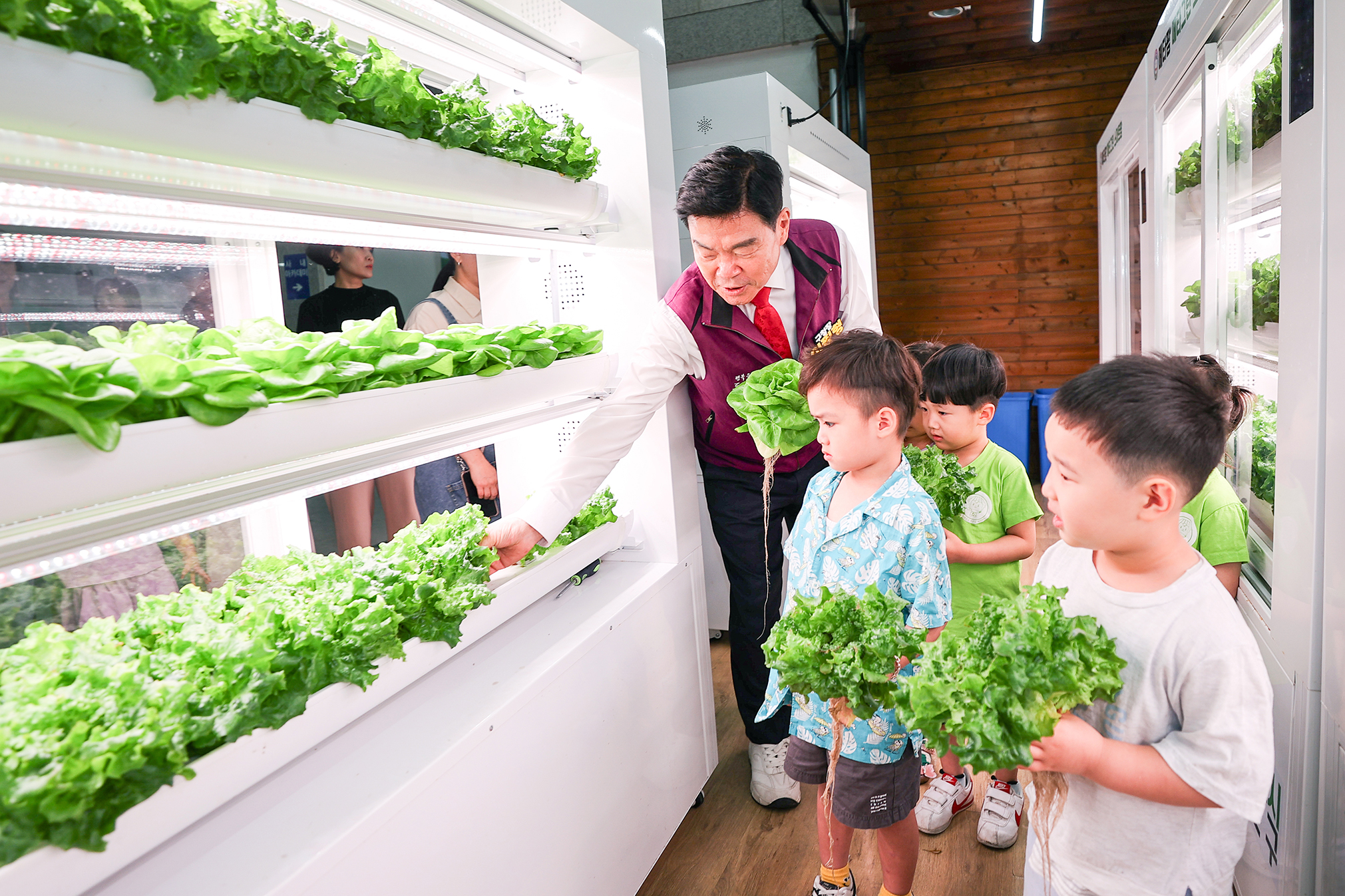 스마트팜 체험교육 이미지 2 - 본문에 자세한설명을 제공합니다.