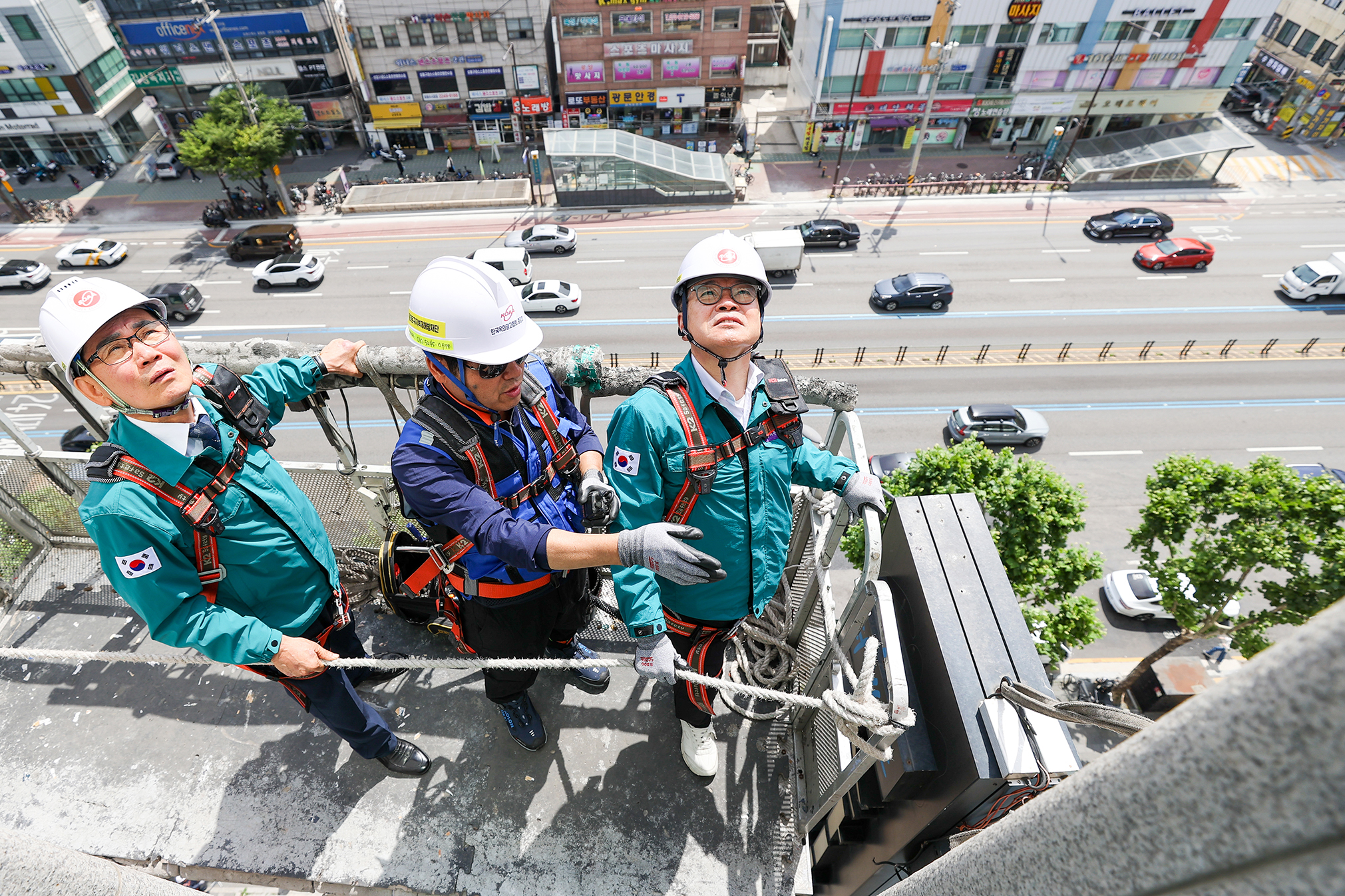(사)서울옥외광고협회 동대문구지부 옥외광고물 전국 재해방재 시범훈련 이미지 4 - 본문에 자세한설명을 제공합니다.
