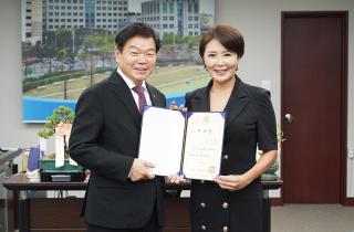 최완정 배우 동대문구 홍보대사 위촉 이미지