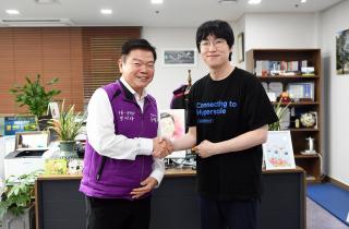 하정우 네이버 AI 이노베이션 센터장 방문 이미지