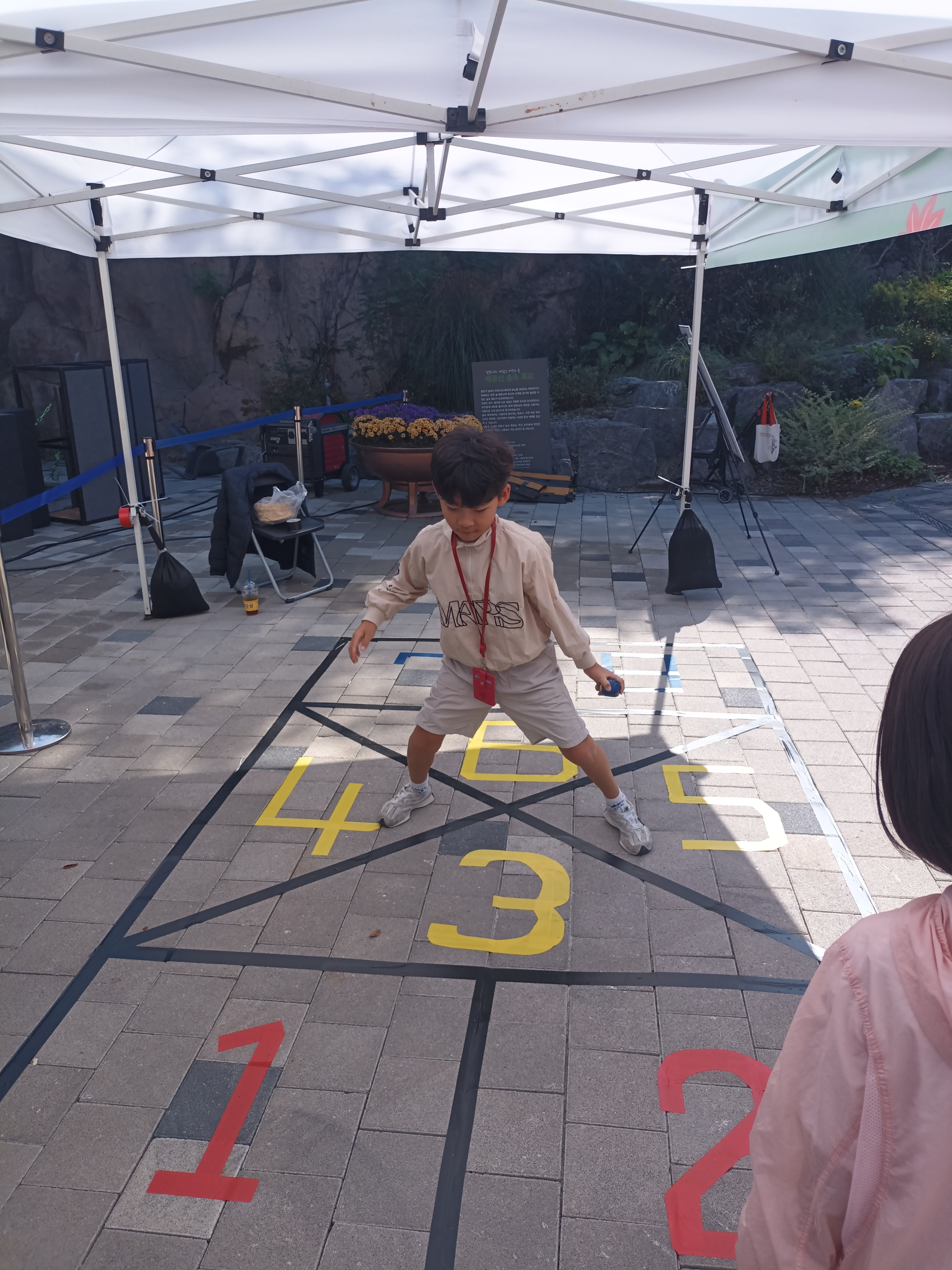 2025 잇다마켓 " 이벤트 및 가족 놀이터"운영 이미지 3 - 본문에 자세한설명을 제공합니다.