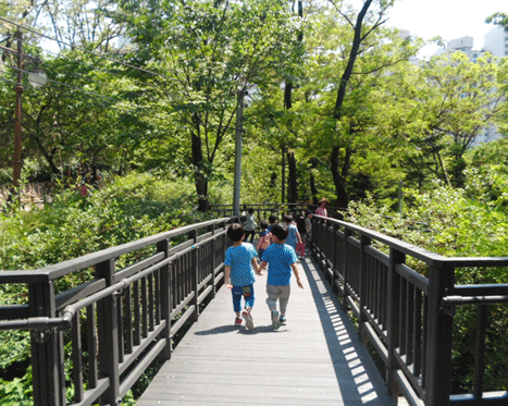 Baebongsan Neighborhood Park