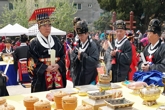 Seonnongjehyang(Ceremonial Rites)