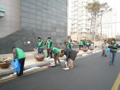 (주)대상 깔끔이봉사단 청소 실시 이미지